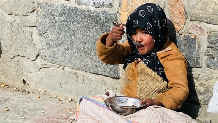 Fame e gelo, così muore l’Afghanistan
