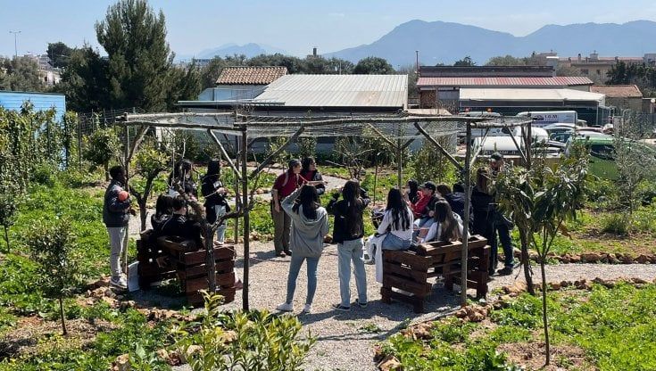 Palermo, parlano i ragazzi dei quartieri Cruillas e Cep: “Siamo isolati, ecco cosa manca”