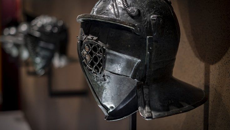 Riapre il Museo archeologico nazionale, c’è la mostra “Gladiatori”