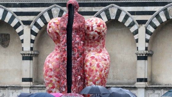 Firenze, la scultura di Pesce riaccende la guerra fra soprintendenza e Comune