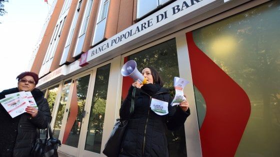 Banca Popolare di Bari, il salvataggio è legge. Dall'onorabilità del cda ai 900 milioni di aiuti: ecco cosa prevede