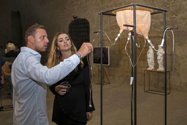 A Castel dell'Ovo "Latte di mamma", la mostra di Isotta Bellomunno