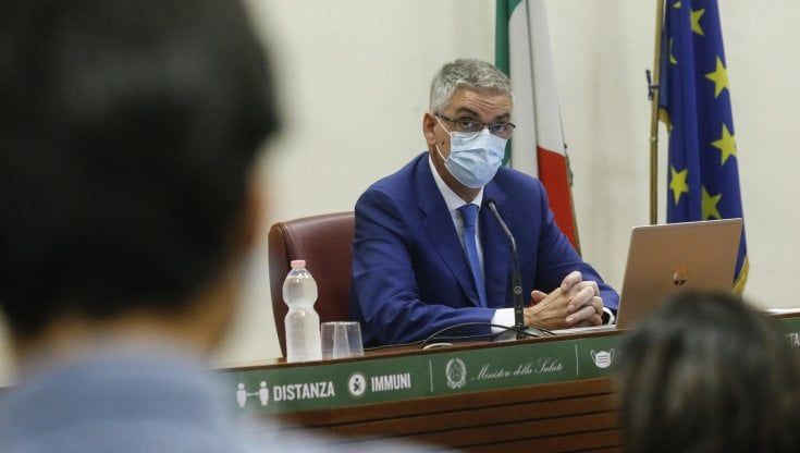 Coronavirus, Brusaferro (Iss): "Situazione grave in 13 regioni". E in Piemonte e Lombardia con Rt sopra a 2"