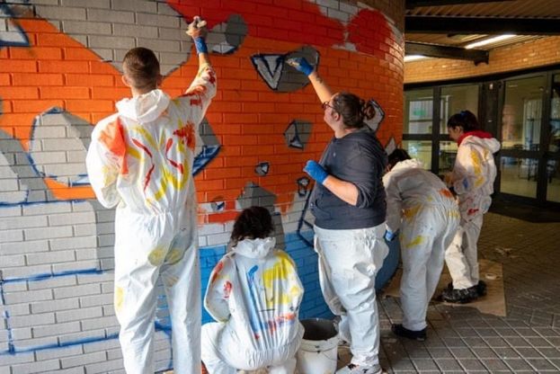 Scuola Bologna, i murales del Copernico