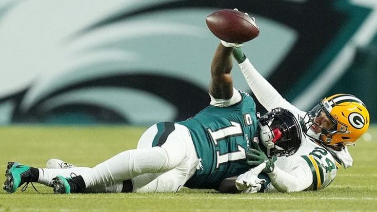La star Nfl AJ Brown legge un libro durante il match: il volume diventa un best seller in poche ore