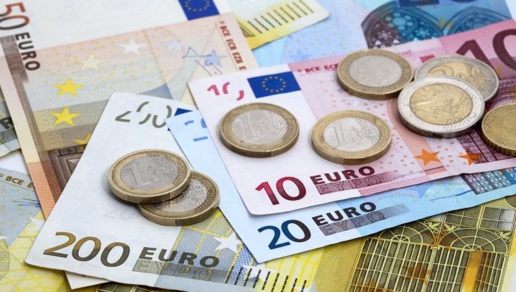 Cresce la ricchezza degli italiani: fuga dai bond, si punta sulle polizze