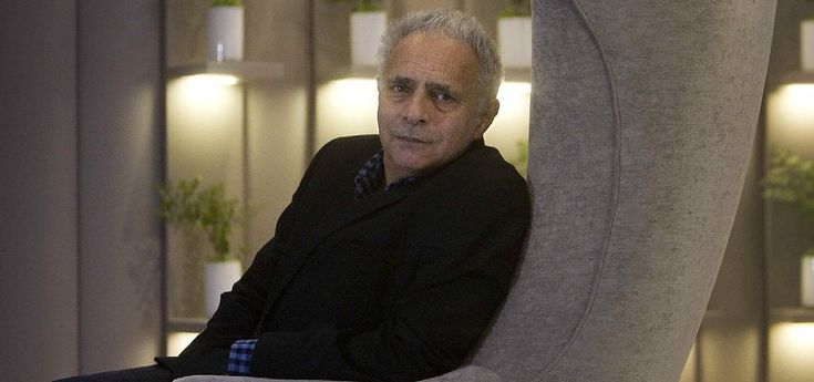 Hanif Kureishi: "Temo per l'Italia un leader come Beppe Grillo" 