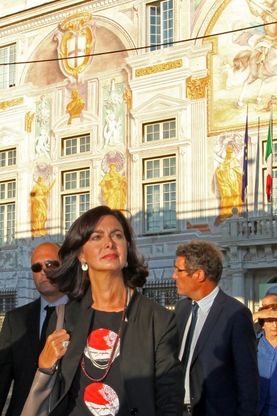 Boldrini, a piedi verso la Festa Pd