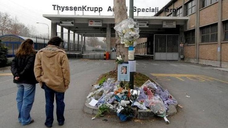 L’allarme dal Comune: “Bonifiche impantanate tra le carte bollate a quasi vent’anni dal rogo”