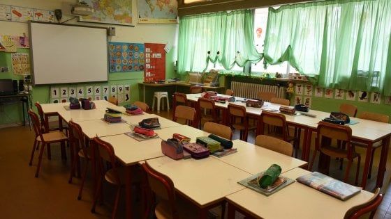 Scuola, l'appello delle mamme: "Fate tornare i ragazzi in classe almeno l'ultimo giorno di lezione"