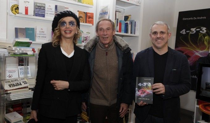 La passione per Zeman e la Roma in libreria<br />ecco '4-3-3 ''Un&rsquo;altra visione della vita''