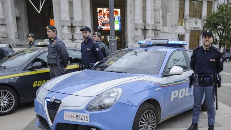 Sfruttamento della prostituzione, organizzazione gestiva centri benessere e case private: 7 arresti