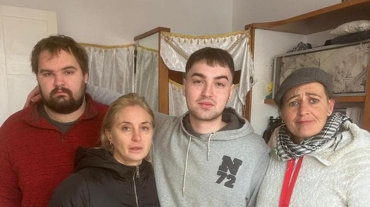 Il centro accoglienza è ancora chiuso, futuro in strada per madre, vittima di violenza, e due figli