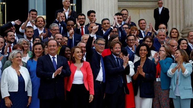 “La Francia fatica a inventare coalizioni. La crisi durerà”