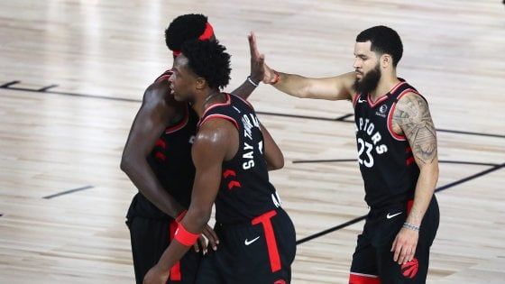 Basket Nba, semifinali playoff: Toronto completa la rimonta, Denver-Clippers 1-1