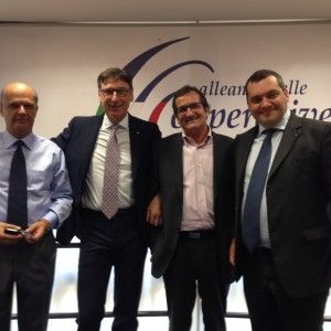 Addio per sempre alle coop "rosse" e "bianche": nasce l'Alleanza unica