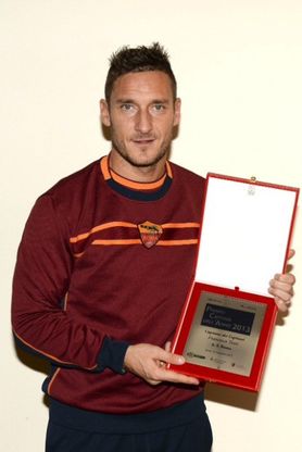 Consegnato a Francesco Totti<br />il premio 'Capitano dei Capitani'