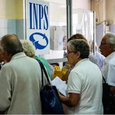Manovra, caccia a 10 miliardi. Il governo guarda alle pensioni