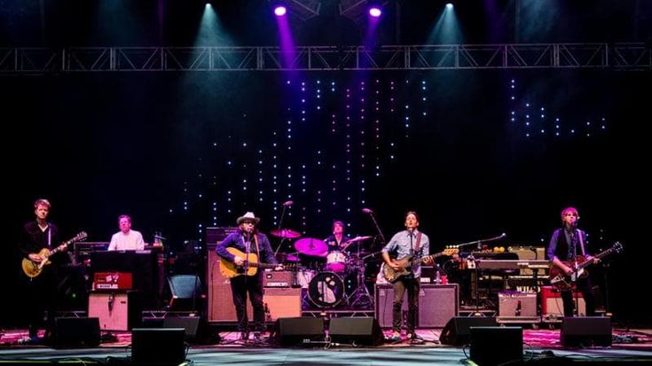 I Wilco tornano in Italia. Jeff Tweedy: “Una canzone non è mai finita davvero”