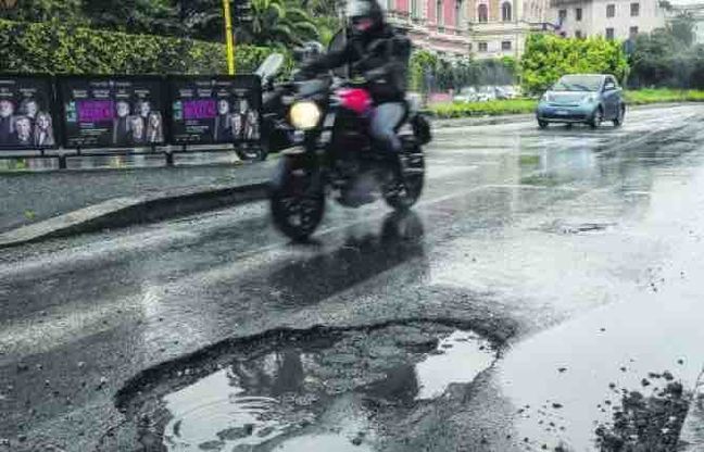 Buche a Roma, aumentano le vittime