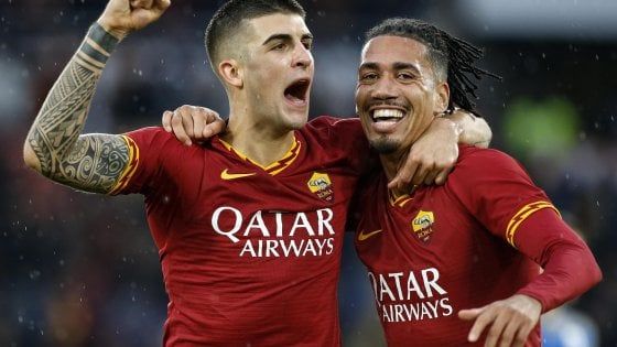Roma-Brescia 3-0: Smalling, Mancini e Dzeko rilanciano i giallorossi