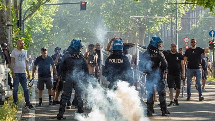 Ultrà ferito al derby, sono due i poliziotti indagati. La procura:“Fatti inequivocabili”