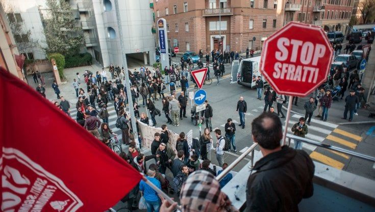 La nuova proroga del governo riapre lo scontro sugli sfratti