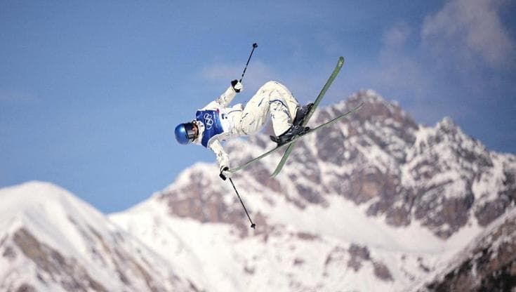 Olimpiadi, quando lo sport tocca il cielo: i salti più spettacolari del freestyle a Livigno