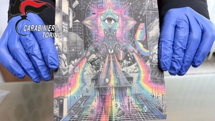 Tremila “francobolli” di Lsd nascosti in ospedale: arrestato 31enne