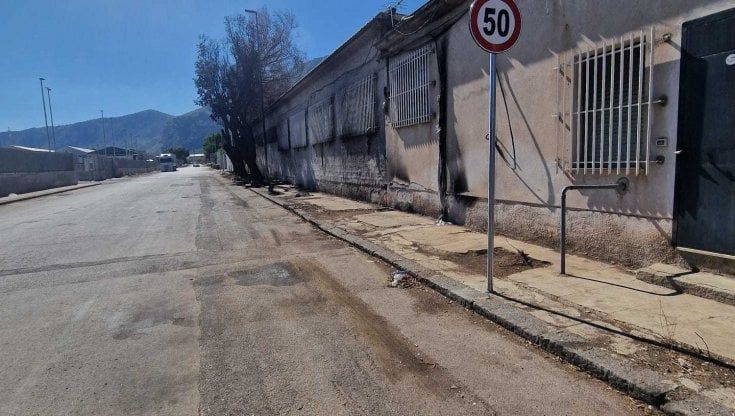 La Rap bonifica l'area industriale di Brancaccio, appello ai residenti: "Vigilate contro gli incivili"