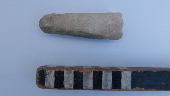 Salento, scoperto il dito della statua della dea Minerva. Gli archeologi: "E' la prova per continuare le ricerche"