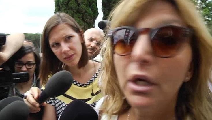 Roma, i funerali di Sara Di Pietrantonio: "Giudici fate qualcosa, questa è una guerra"