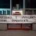 Striscioni e slogan razzisti e omofobi contro le sedi Cgil in Lombardia