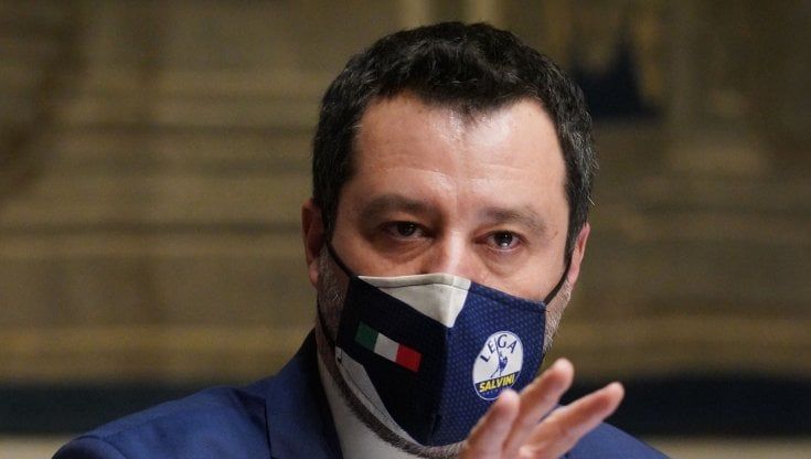 La Lega cambia rotta e vota a favore del Recovery. Salvini: "Guardiamo all'Occidente, non a regimi" 