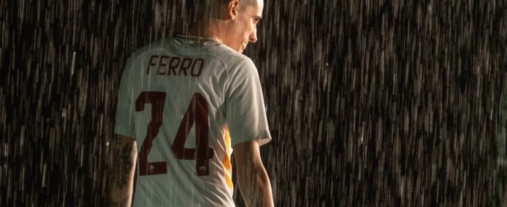 'Il Campione', Stefano Accorsi prof per il talento romanista. Con la benedizione di Totti