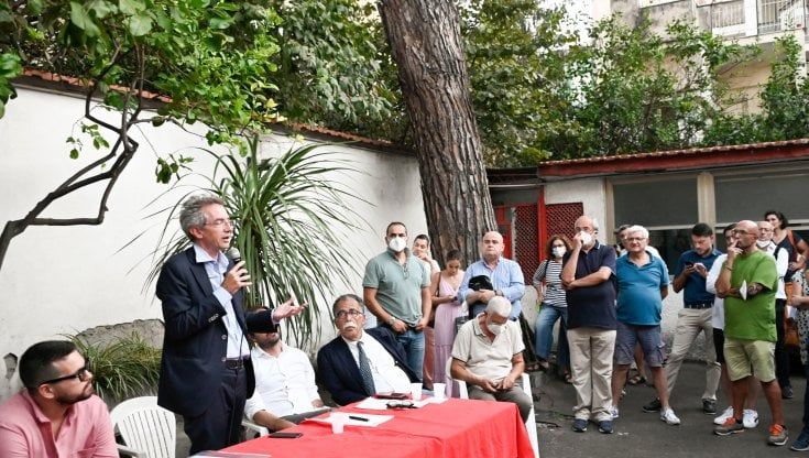 L'urlo anticamorra di Ponticelli: "Basta marce, ora risposte concrete". E Manfredi svela: "Chiedo più poliziotti alla ministra Lamorgese e lei si incavola..."