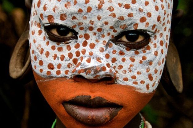 L'Etiopia tra colori e rituali: gli               scatti raccontano le trib&ugrave;
