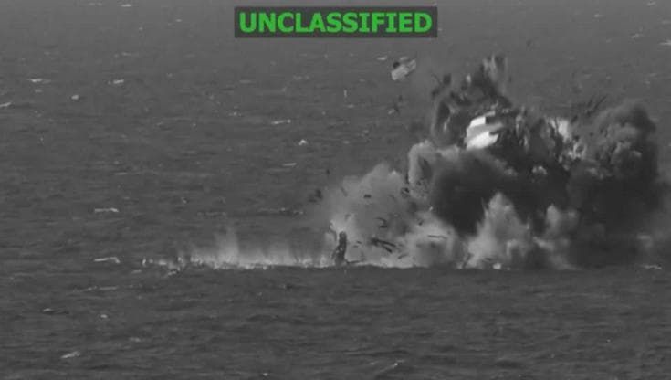 Gli Usa bombardano un'altra nave nel Pacifico Orientale: "Riforniva di carburante i narcoterroristi"