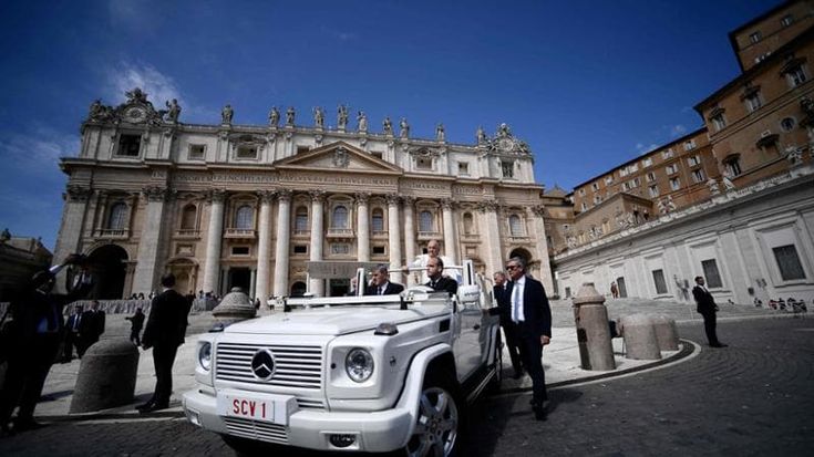 Il 25 aprile della Chiesa: l’Azione cattolica in piazza San Pietro con papa Francesco
