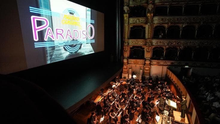 Amore e tenerezza nelle note di Ennio Morricone: al Petruzzelli di Bari l’omaggio al compositore