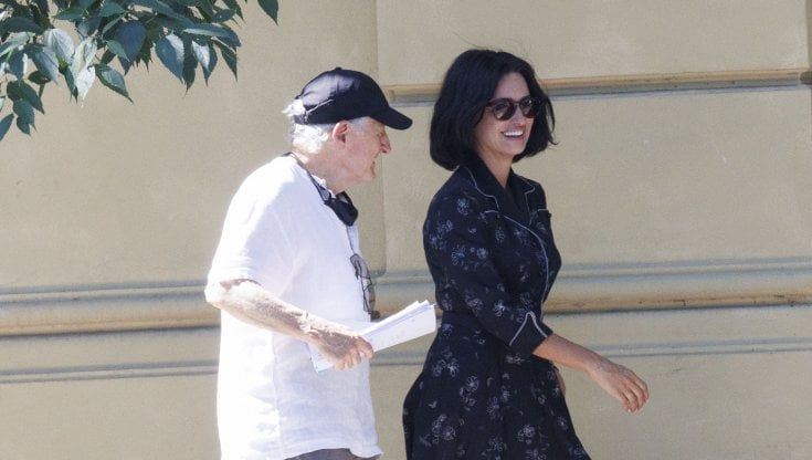 Penelope Cruz a Modena per girare il film su Enzo Ferrari. E la città torna ai ruggenti anni '50