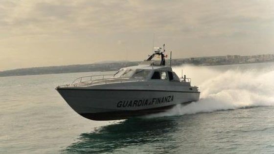 Migranti, intercettato in Calabria un veliero con 59 pachistani a bordo