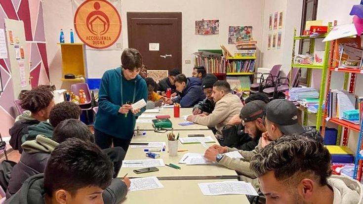 Le Scuole popolari fanno festa al Fondo Comini: 1500 allievi a lezione di Italiano