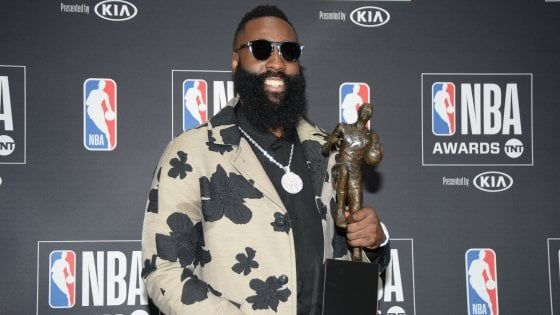 Basket Nba, James Harden eletto mvp: "Lo meritavo anche lo scorso anno"