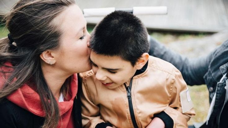 Welfare, l’iniziativa di Enel: percorso di supporto per i genitori caregiver