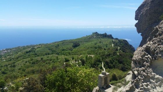 Il monte Epomeo che si abbassa tra le possibili cause dei terremoti di Ischia