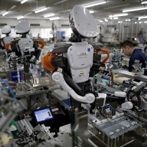 Scuola gratis e riduzione delle diseguaglianze: la ricetta contro la "robotapocalisse"