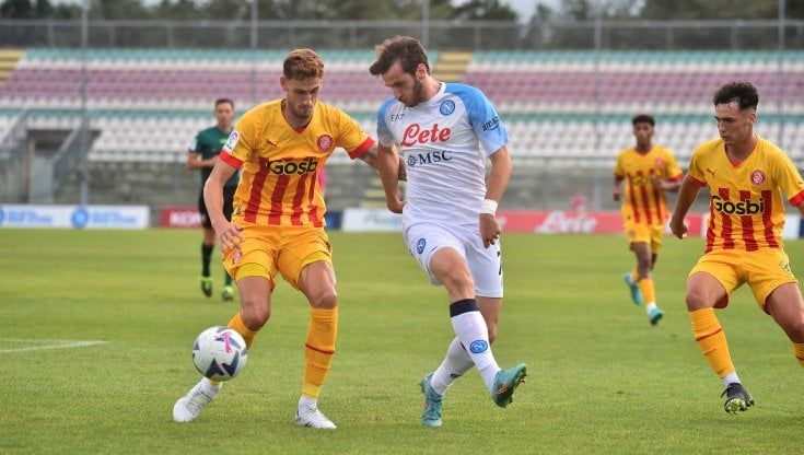 La serie A a lezione di spelling. Da Kvaratskhelia a De Ketelaere, l'estate dei cognomi difficili