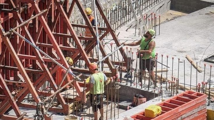 “Sei troppo gay”. Omofobia in cantiere, a processo il titolare della ditta edile