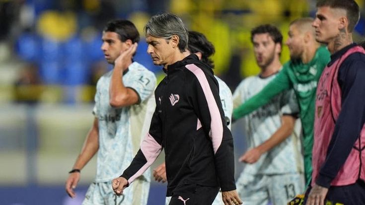 I rosa in crisi d’identità scivolano in classifica tra flop e interrogativi